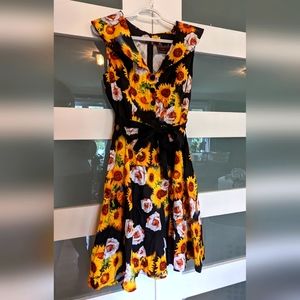 Voodoo Vixen sunflower dress cute pinup style black and yellow florals BNWT L